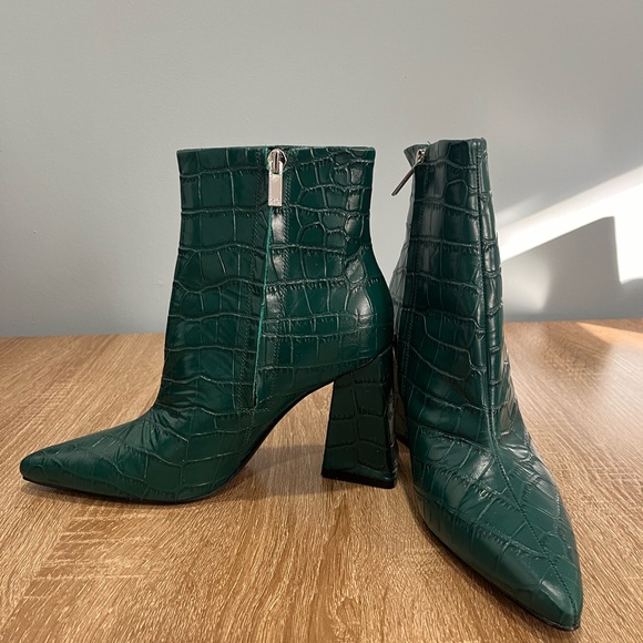 Green croc booties - Picture 4 of 5